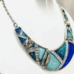 Elegant Blue and Silver Necklace